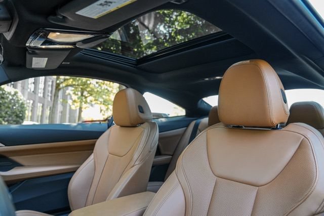 Used 2024 BMW 430i Coupe w/ Convenience Package RWD image 36