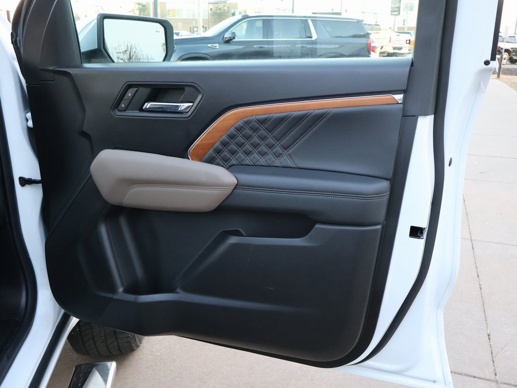 Used 2023 GMC Canyon Denali image 10