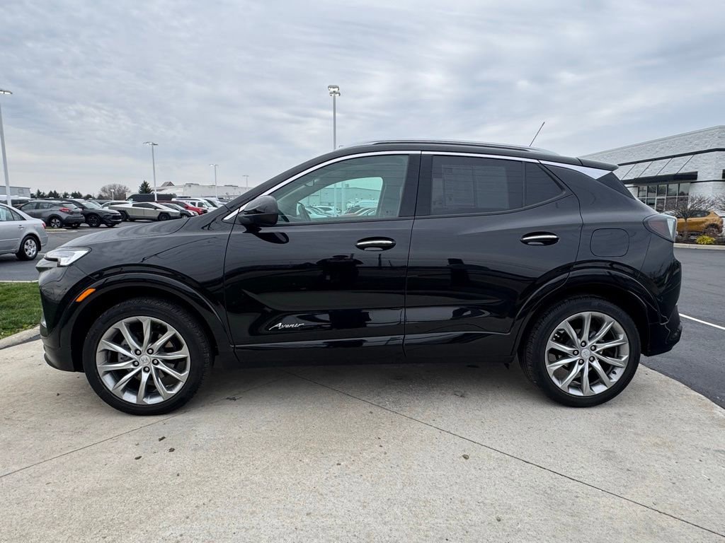 Used 2024 Buick Encore GX Avenir w/ Avenir Convenience Package image 4