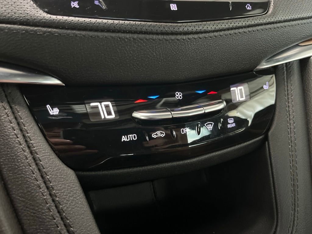 Used 2021 Cadillac XT5 Premium Luxury AWD/4WD image 15