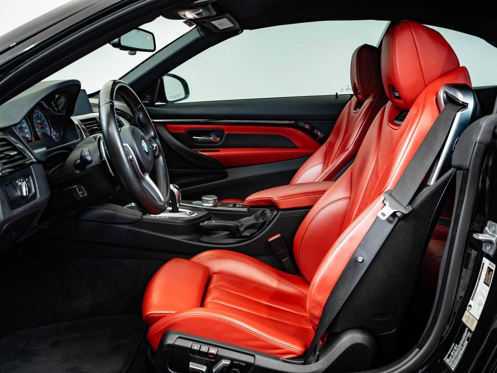 Used 2018 BMW M4 Convertible image 44