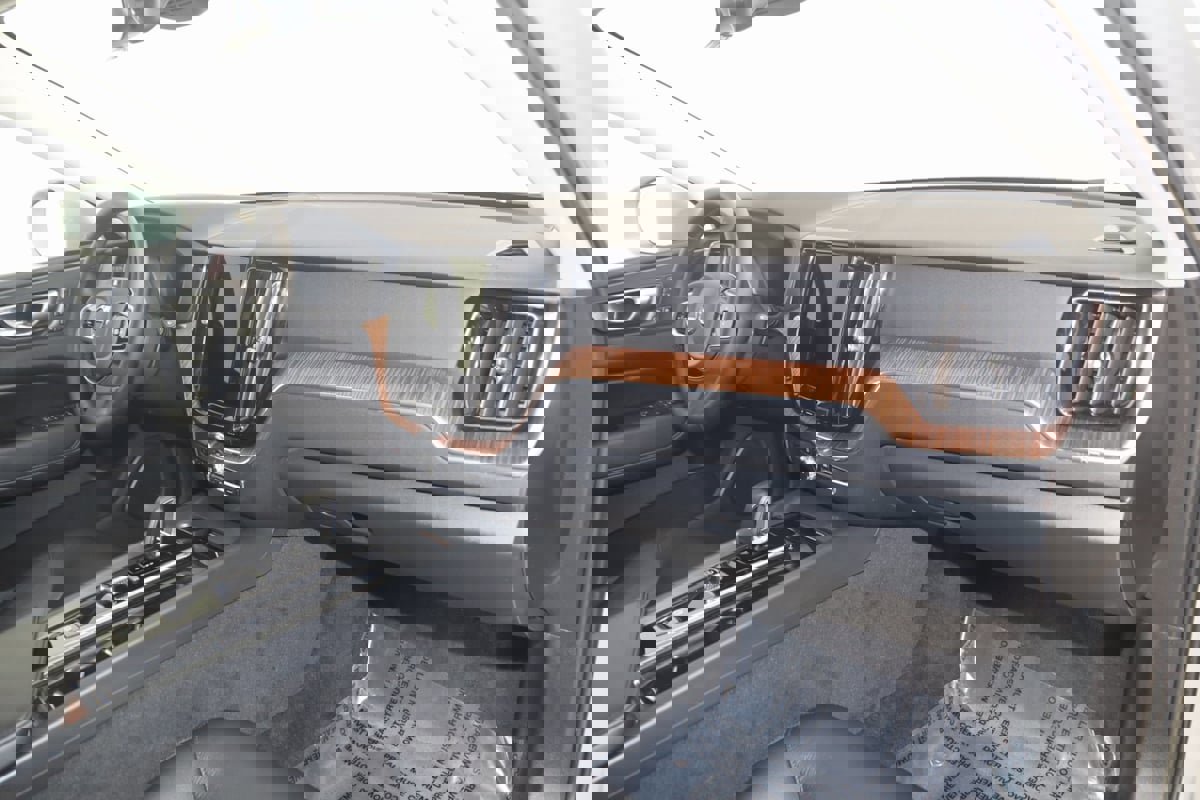 Used 2023 Volvo XC60 B5 Plus w/ Climate Package image 41