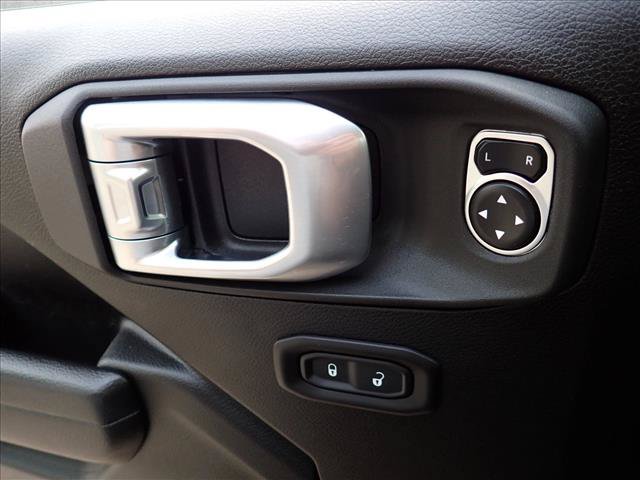 Used 2023 Jeep Gladiator Rubicon w/ Cold Weather Group AWD/4WD image 12