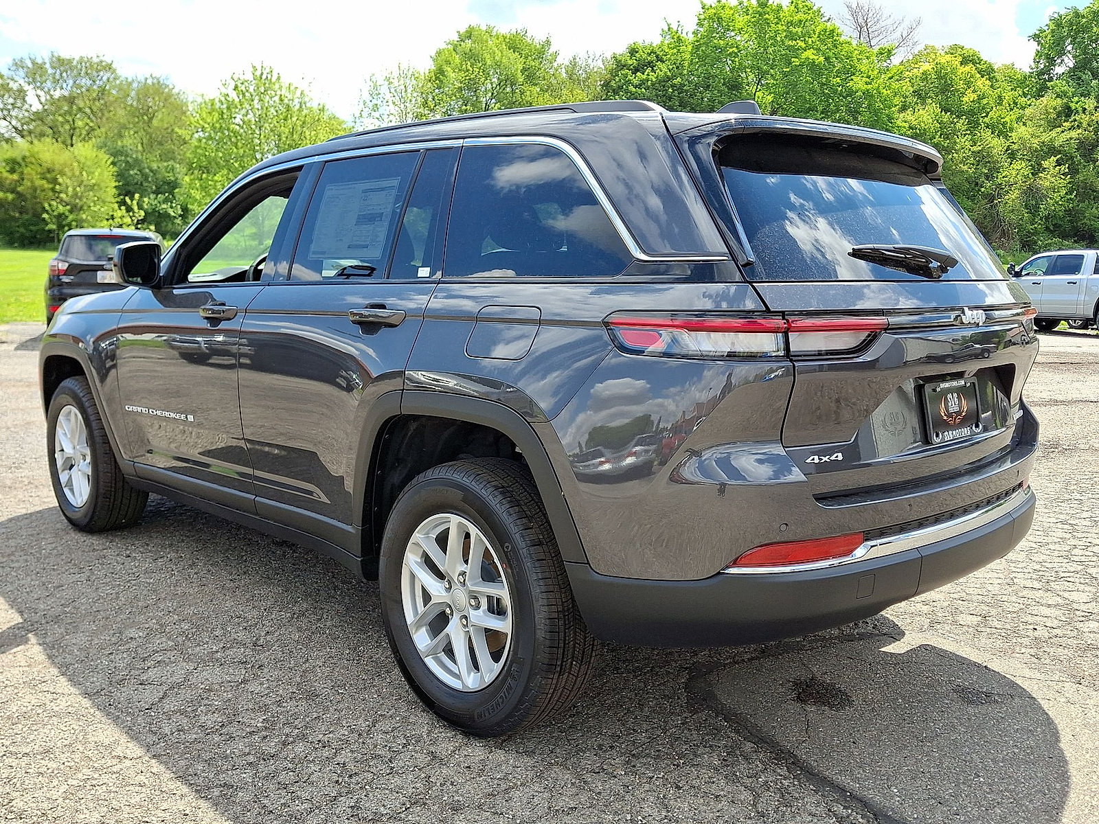 New 2026 Jeep Grand Cherokee Laredo X AWD/4WD image 11