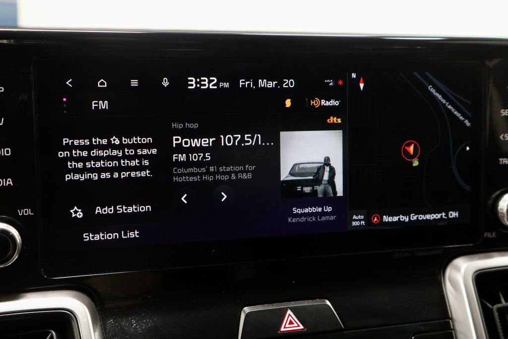 Used 2023 Kia Sorento S w/ Panoramic Sunroof Package image 3