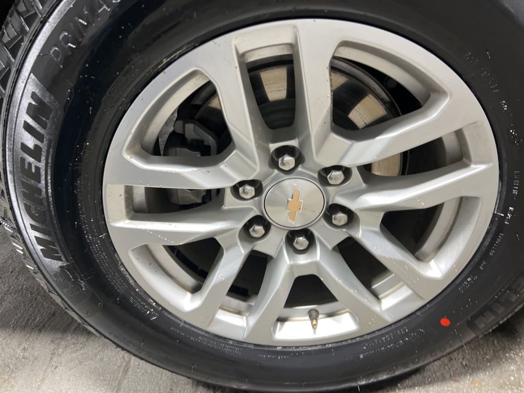 Used 2024 Chevrolet Suburban LT image 48