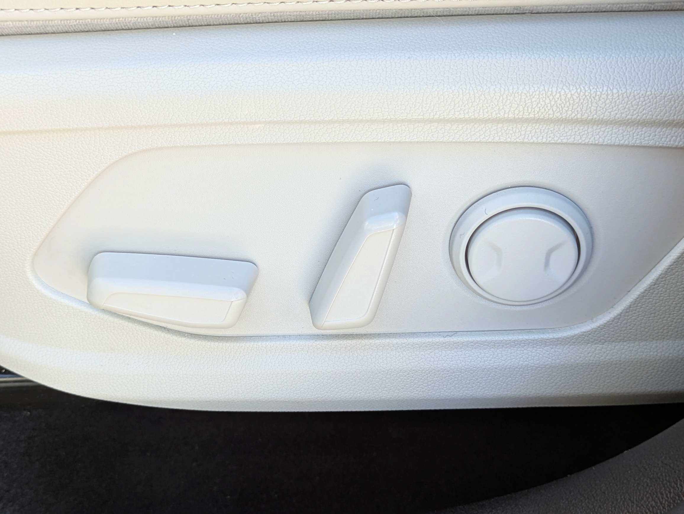 Certified 2025 Kia Sorento S FWD image 20