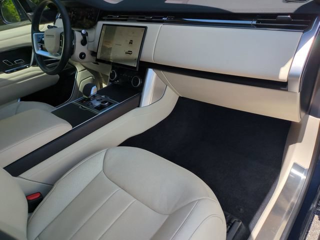 Used 2023 Land Rover Range Rover Long Wheelbase SE AWD/4WD image 19