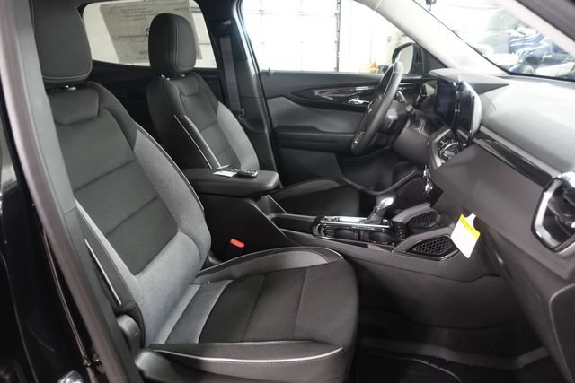 New 2026 Chevrolet TrailBlazer LT w/ LT Cold Weather Package FWD image 23