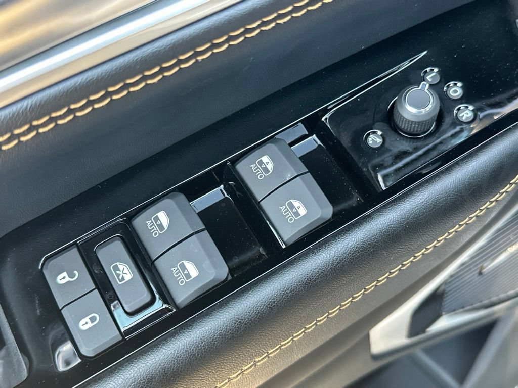 New 2026 Jeep Grand Wagoneer 4WD image 13
