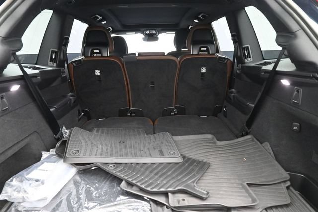 Used 2023 Volvo XC90 B6 Ultimate w/ Protection Package AWD/4WD image 32