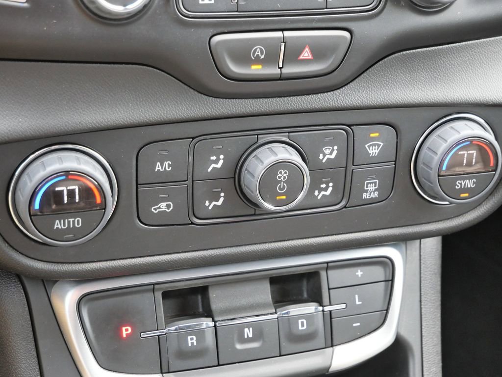 Used 2024 GMC Terrain SLT AWD/4WD image 41