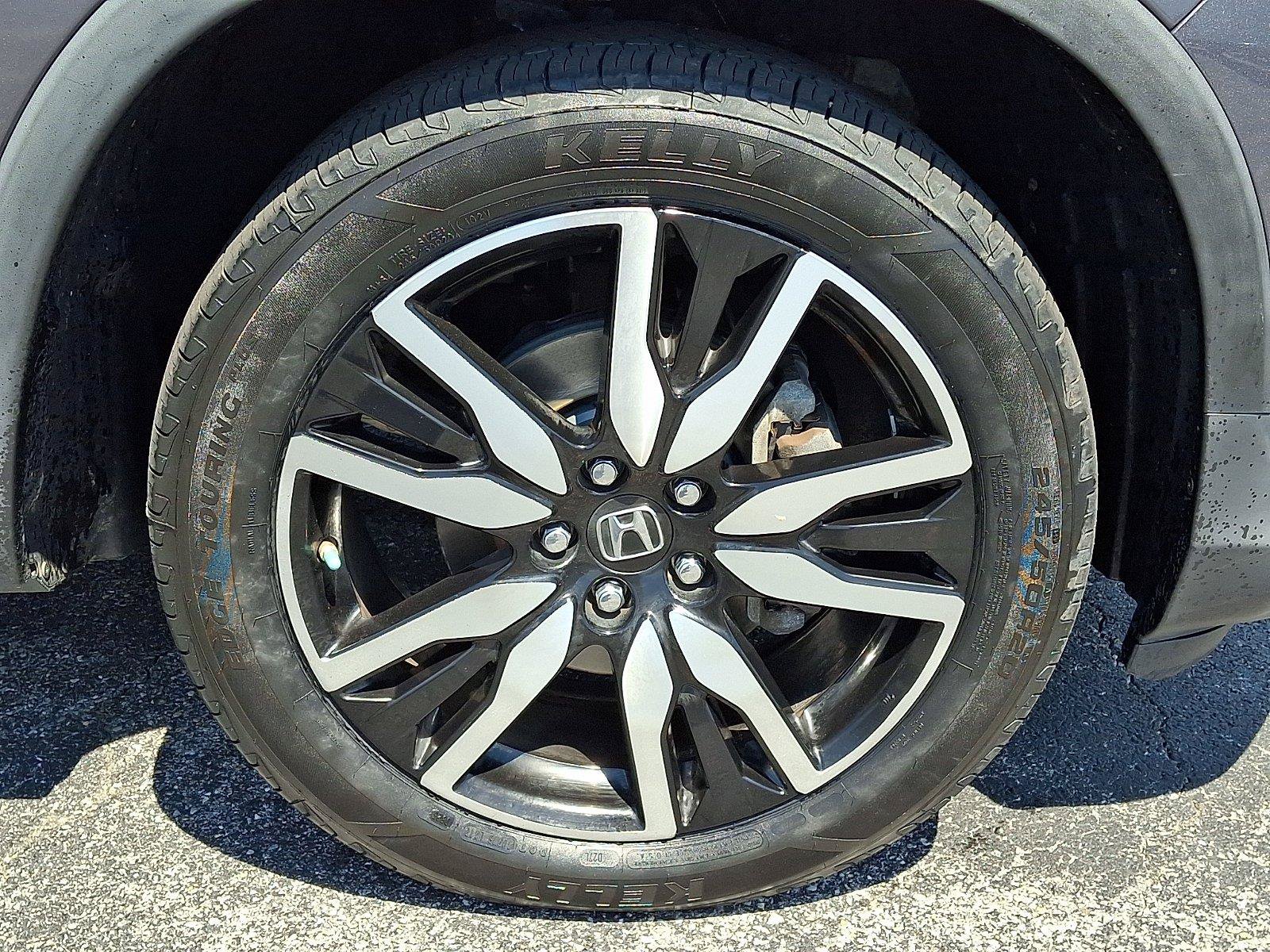 Used 2021 Honda Pilot Touring image 8