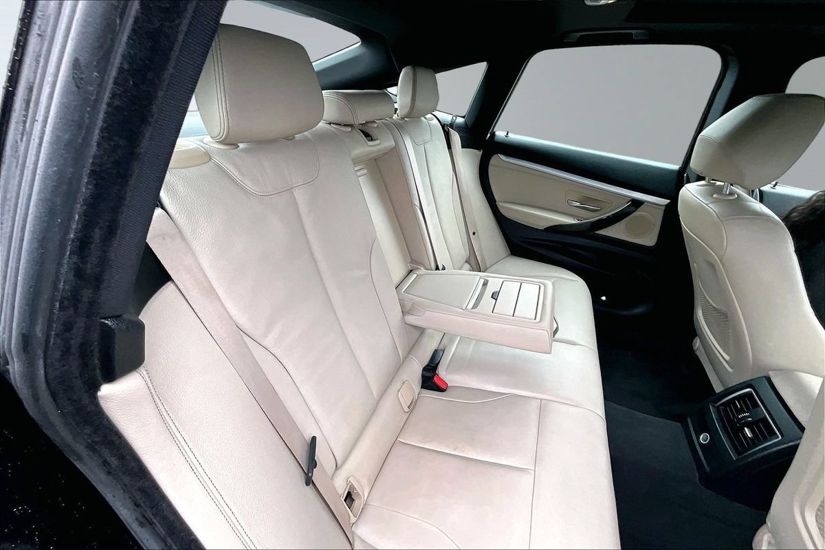 Used 2018 BMW 330i Gran Turismo xDrive w/ Premium Package AWD/4WD image 14