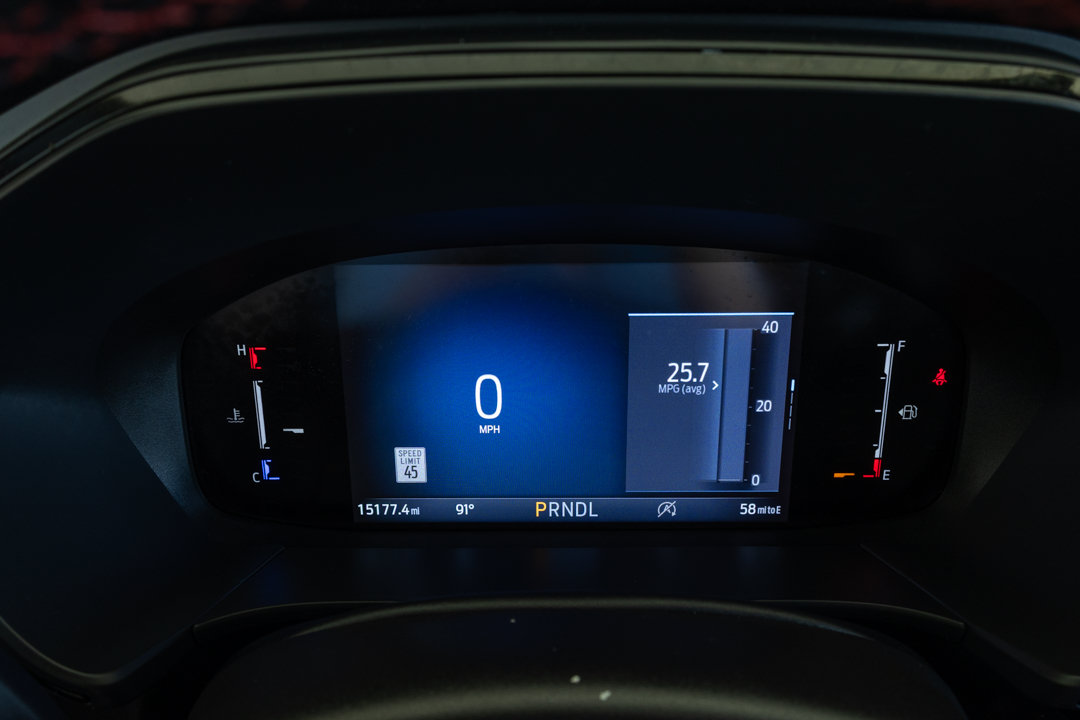 Used 2025 Ford Escape ST-Line w/ Tech Pack #1 FWD image 12