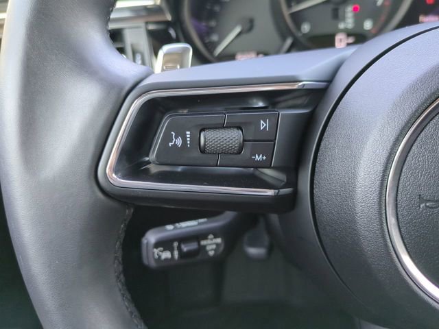 Used 2025 Porsche Macan image 29