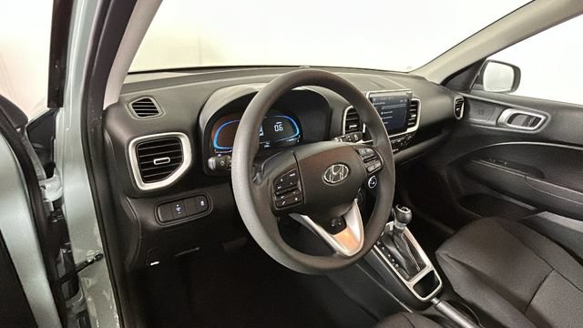 Certified 2026 Hyundai Venue SE FWD image 13