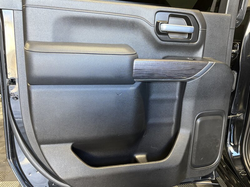 Used 2021 Chevrolet Silverado 2500 LTZ AWD/4WD image 21