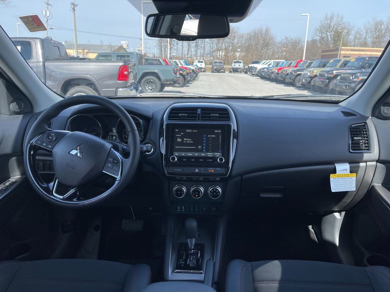 Used 2026 Mitsubishi Outlander Sport ES image 15