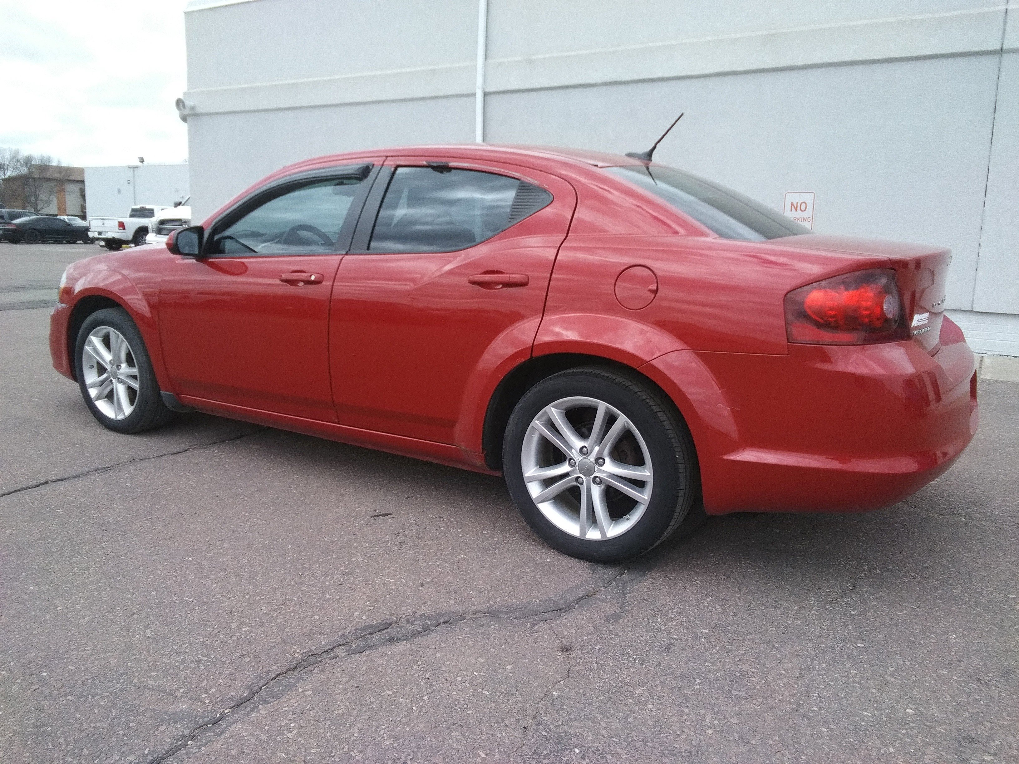 Used 2013 Dodge Avenger SXT FWD image 7