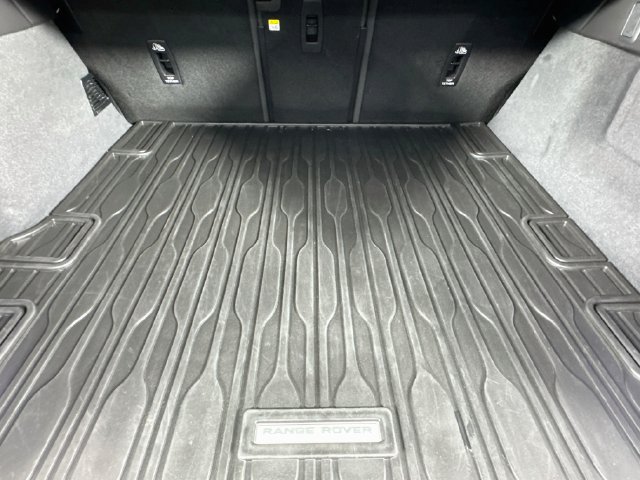 Used 2026 Land Rover Range Rover Velar S AWD/4WD image 32
