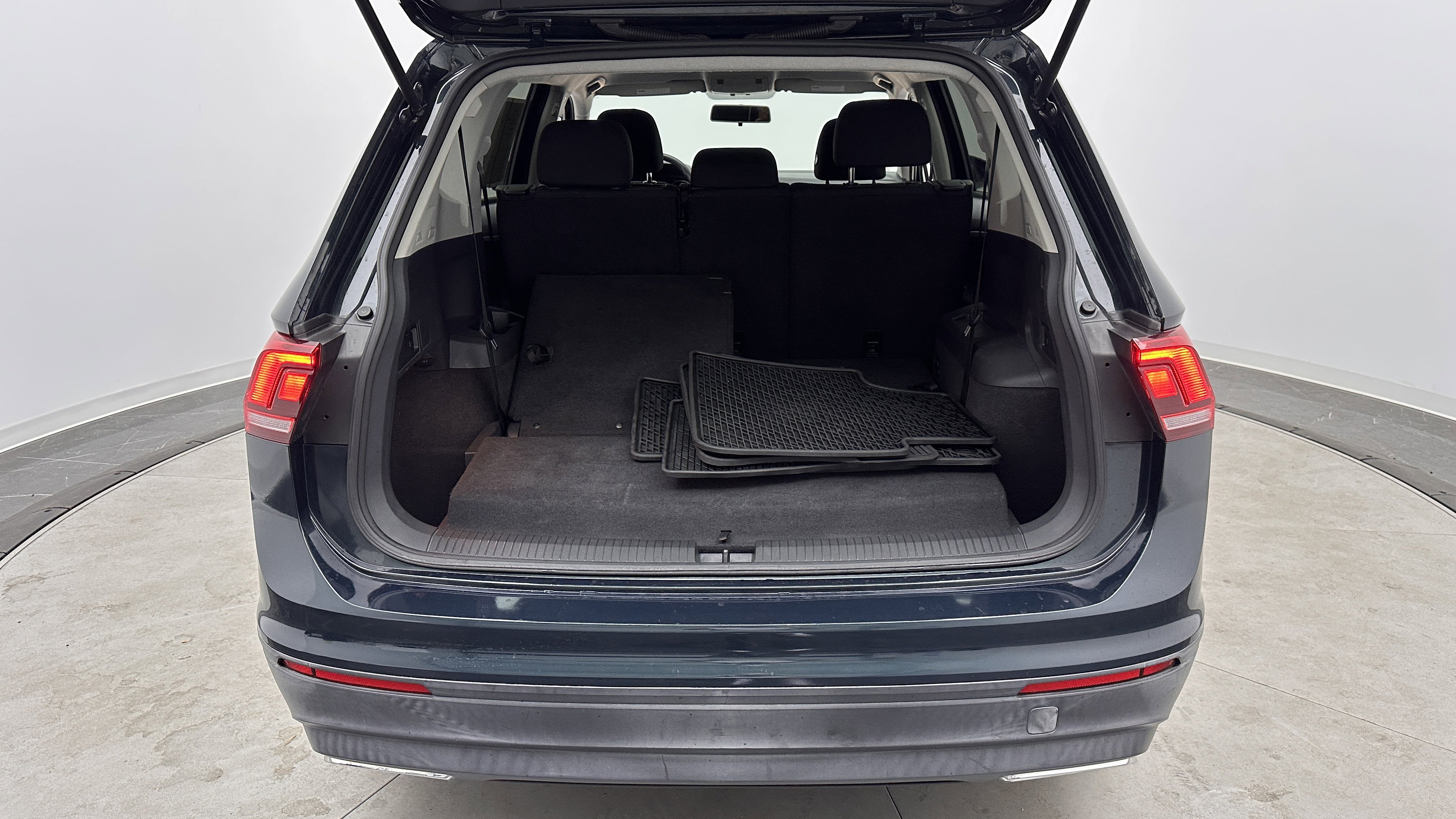 Used 2019 Volkswagen Tiguan S FWD image 27