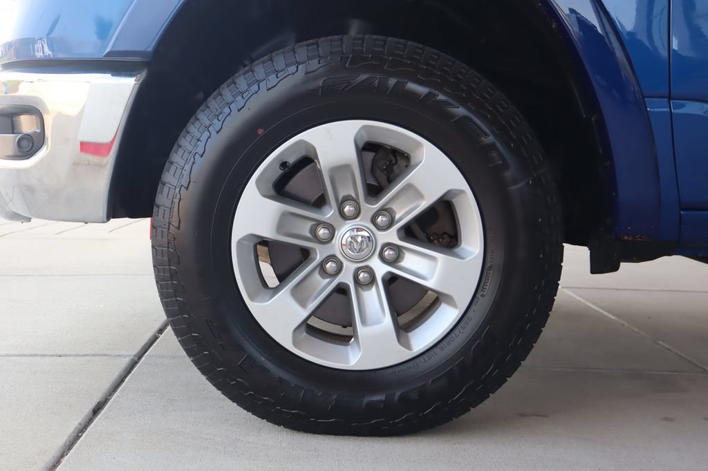 Used 2019 RAM 1500 Laramie AWD/4WD image 5
