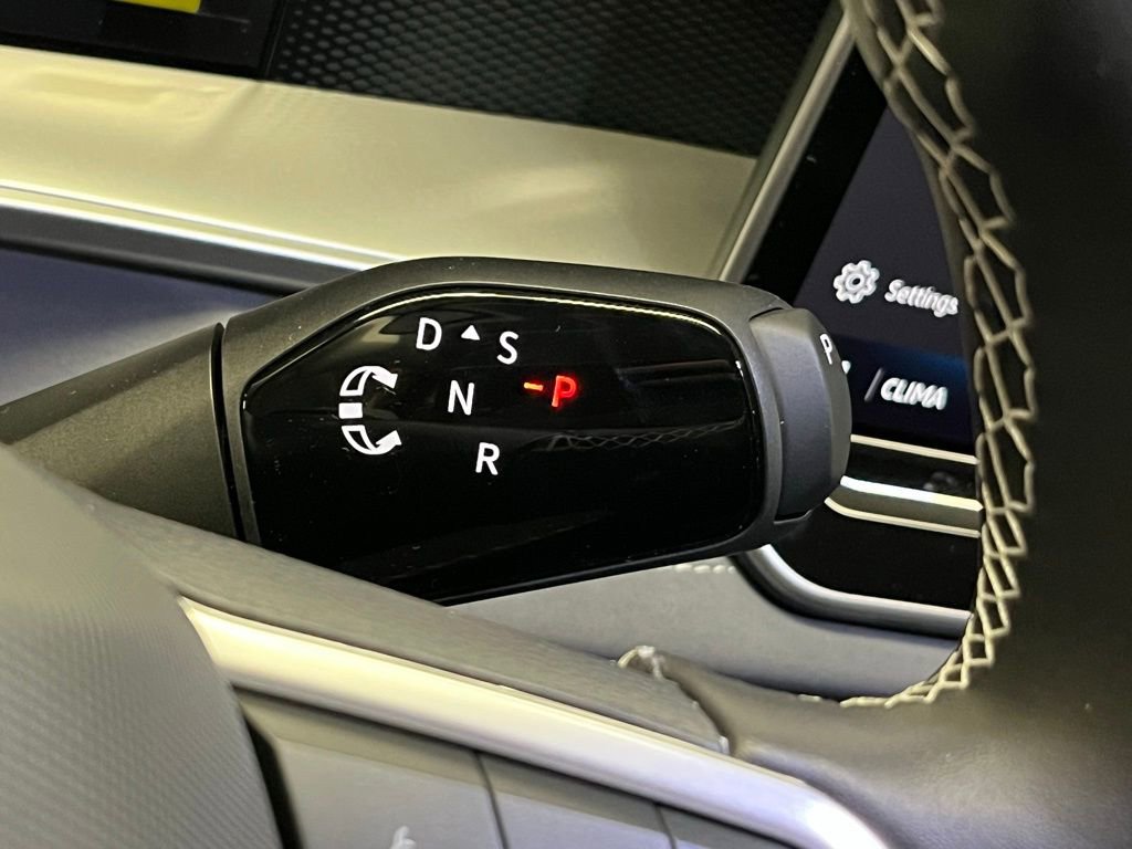 New 2026 Volkswagen Tiguan SE AWD/4WD image 18