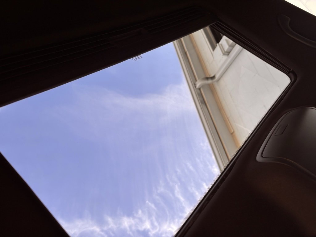 Used 2013 Volkswagen Golf R 4-Door image 25