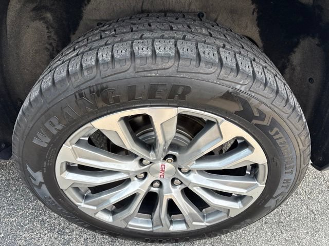 Used 2021 GMC Yukon XL Denali AWD/4WD image 9
