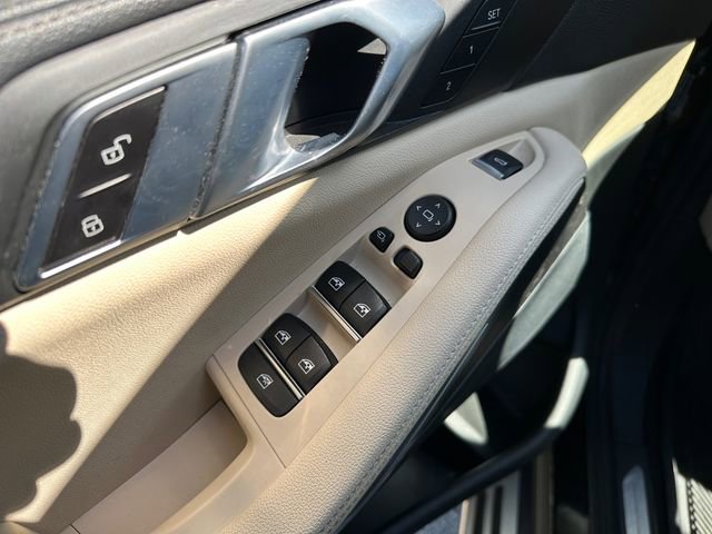 Used 2022 BMW X5 sDrive40i w/ Premium Package RWD image 19