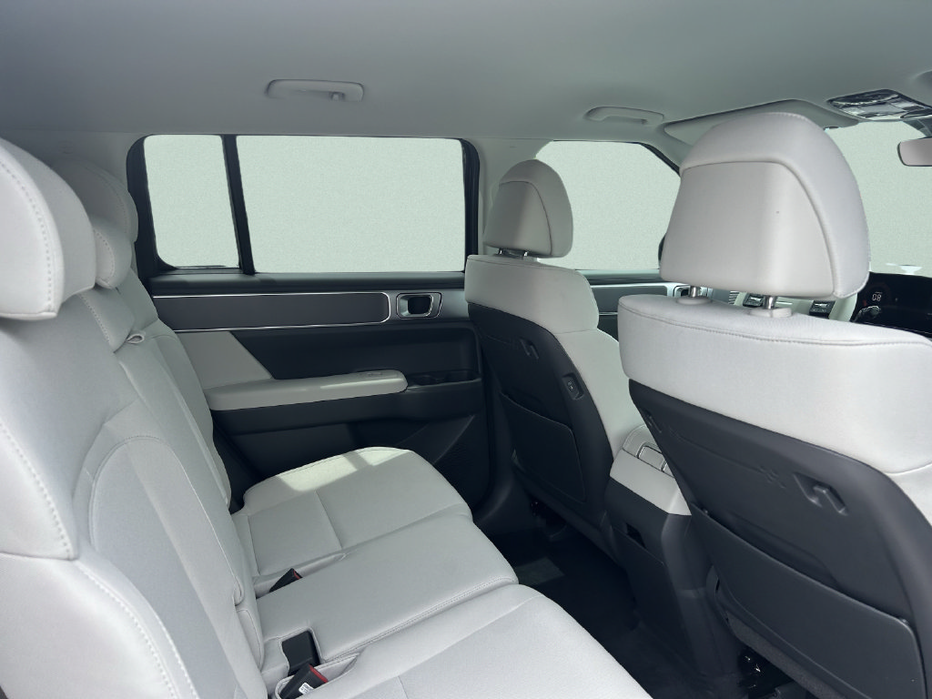 New 2027 Hyundai Santa Fe SE FWD image 22