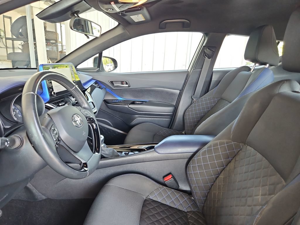 Used 2020 Toyota C-HR XLE FWD image 20