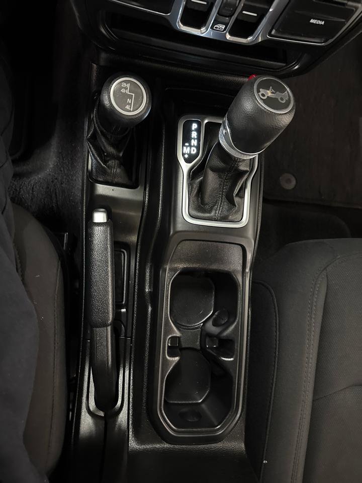 Used 2018 Jeep Wrangler Unlimited Sport S image 23