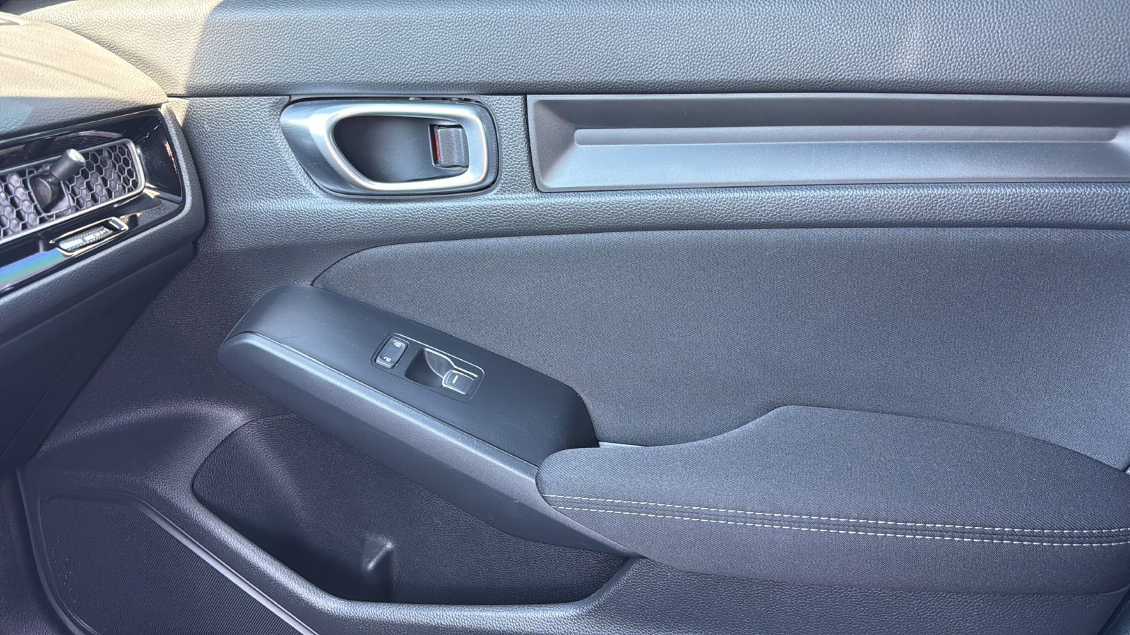 Used 2023 Honda Civic Sport image 23