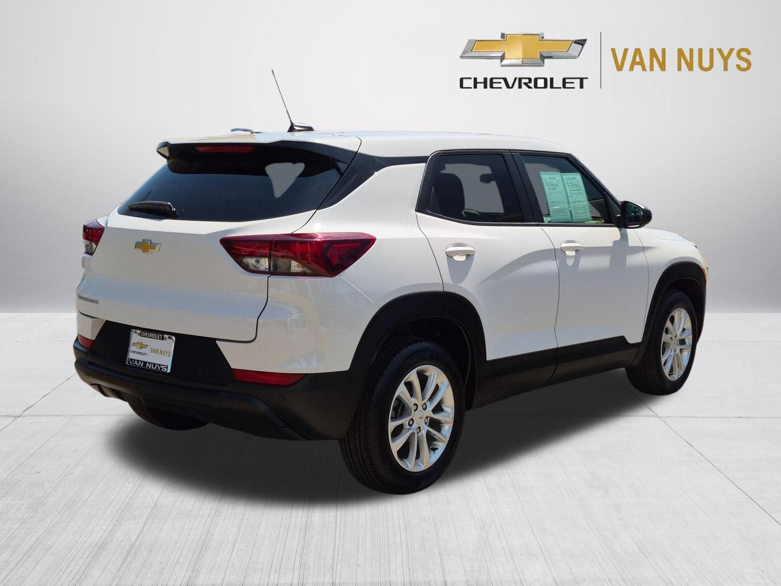 Used 2025 Chevrolet TrailBlazer LS w/ LS Convenience Package FWD image 5