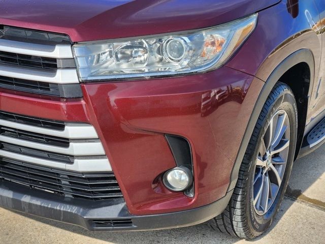 Used 2019 Toyota Highlander XLE image 16