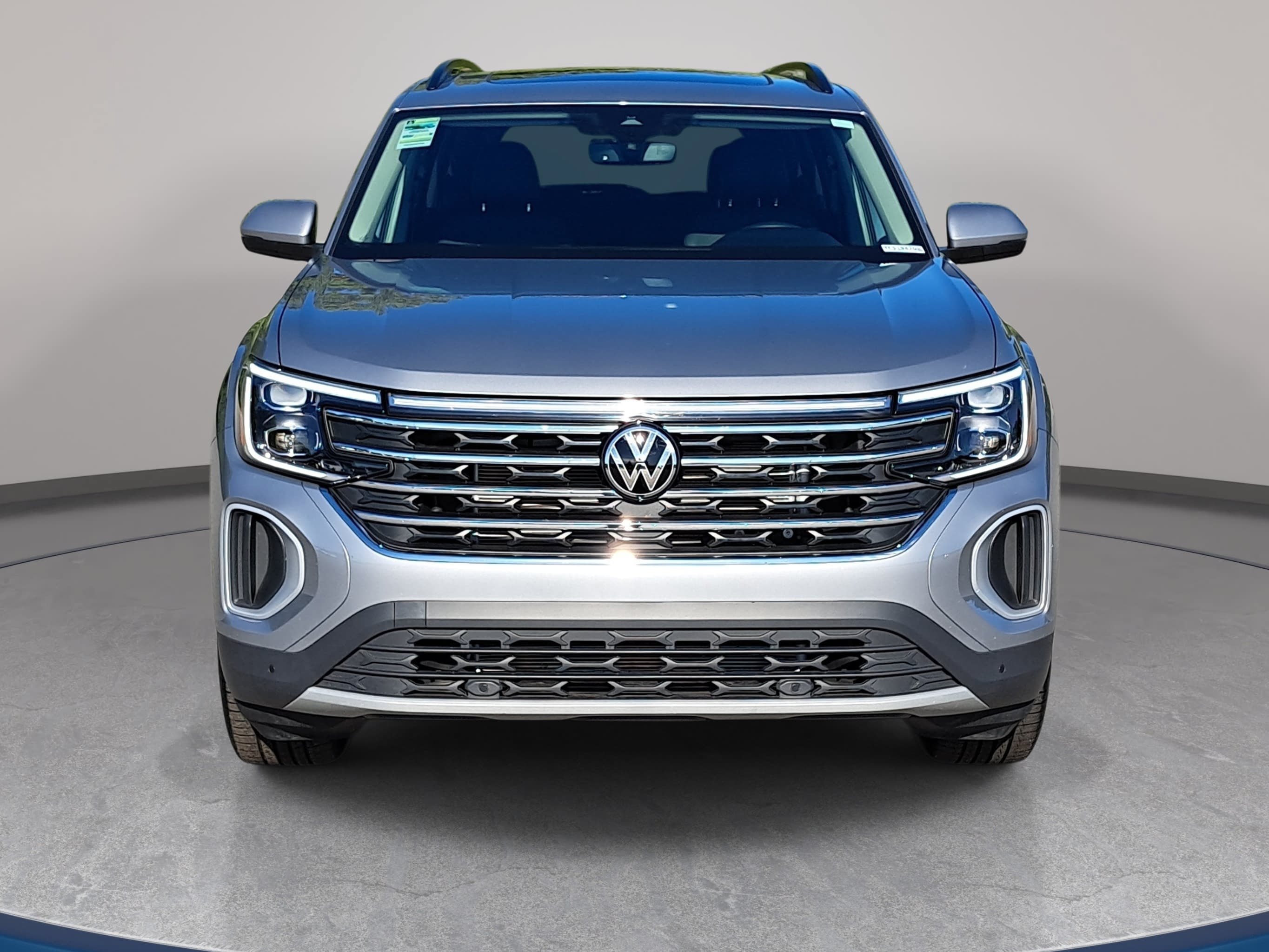 Certified 2026 Volkswagen Atlas SE FWD image 2