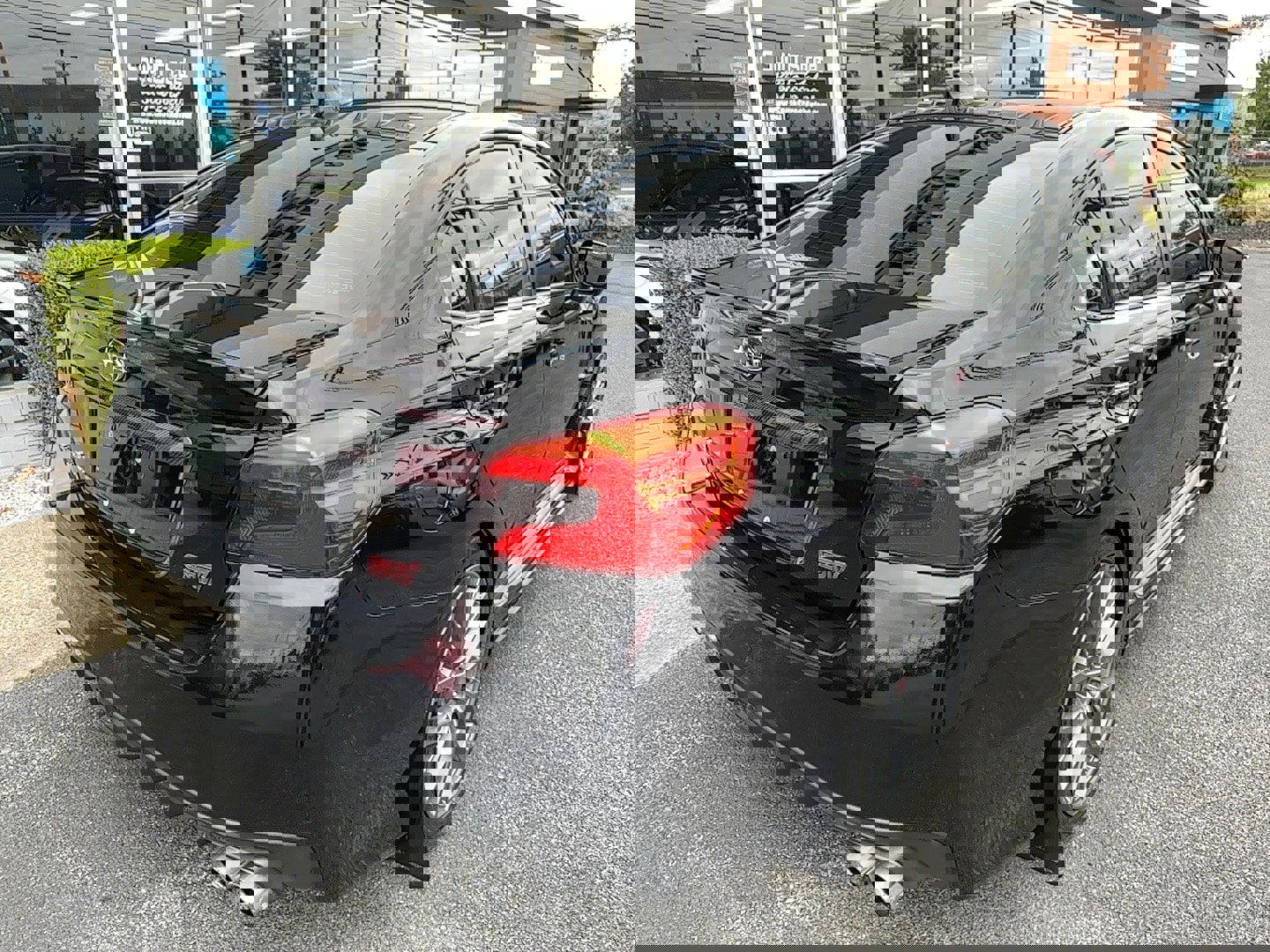 Used 2018 Subaru WRX STI Limited image 3