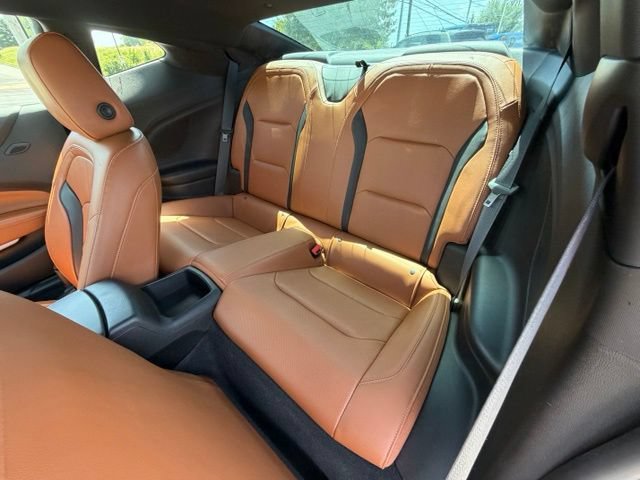 Used 2018 Chevrolet Camaro LT RWD image 33