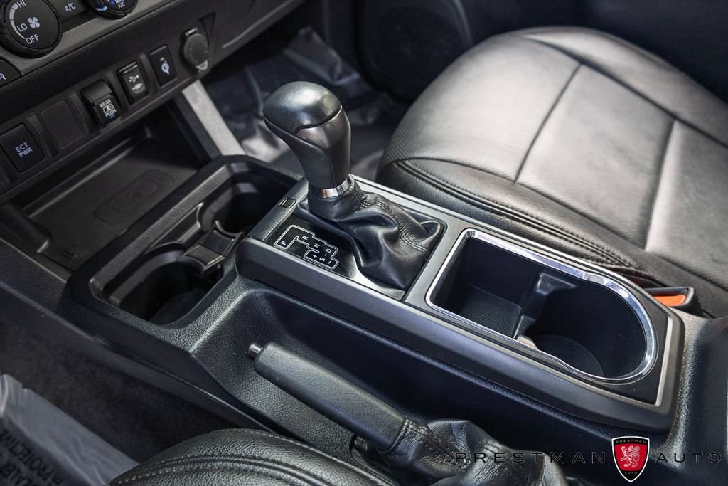 Used 2019 Toyota Tacoma TRD Off-Road AWD/4WD image 36