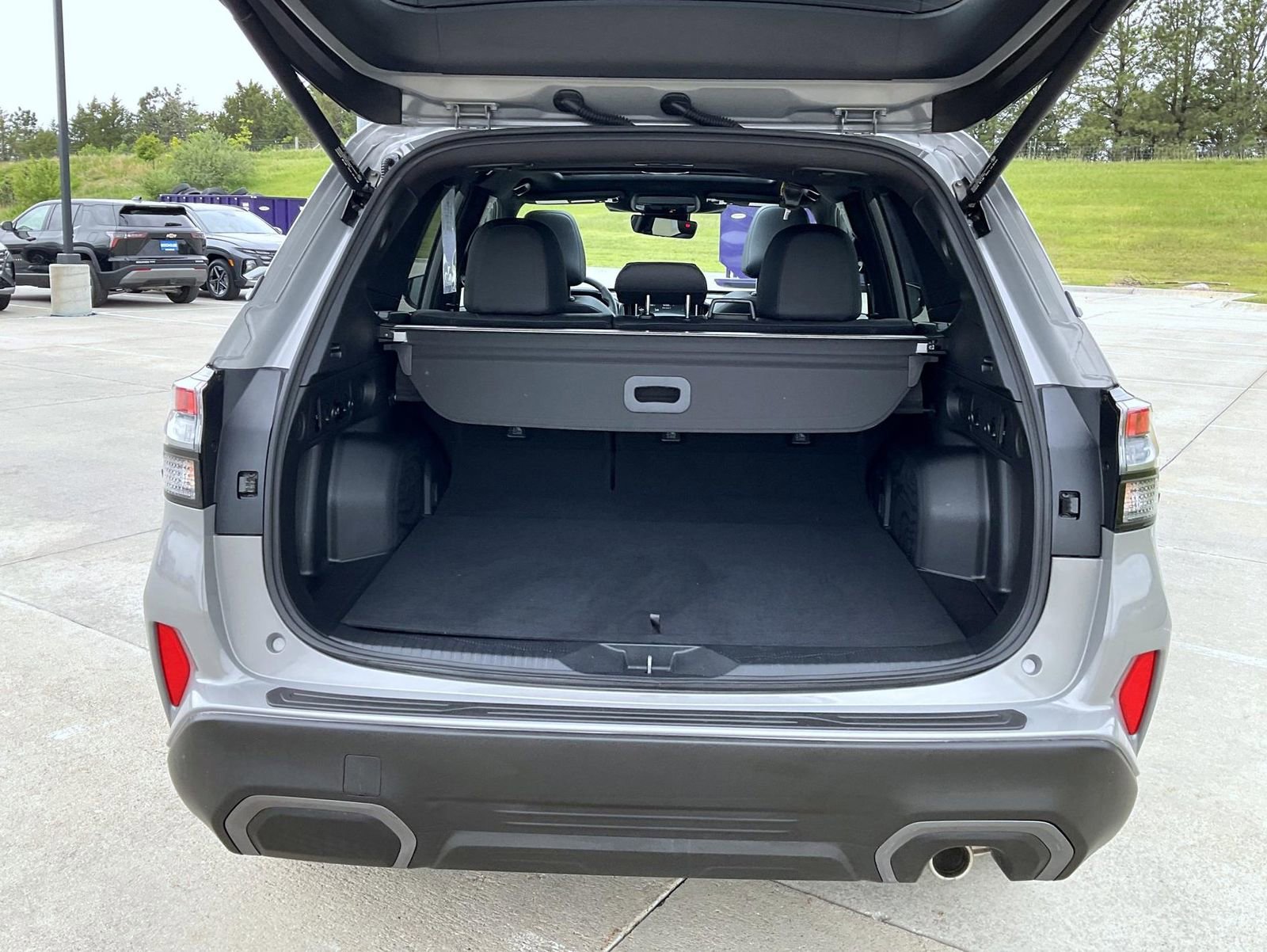 Used 2025 Subaru Forester Limited AWD/4WD image 9