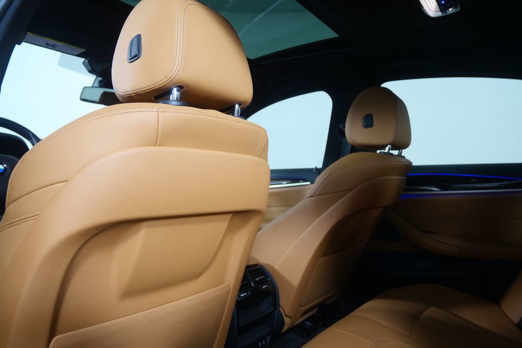 Certified 2023 BMW 530i w/ Premium Package image 16