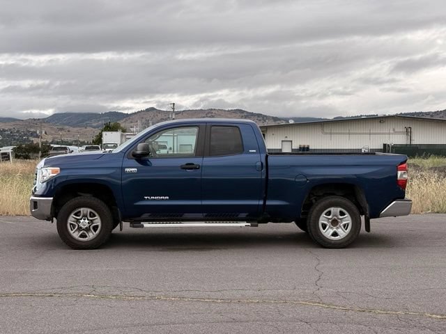 Used 2015 Toyota Tundra SR5 AWD/4WD image 2