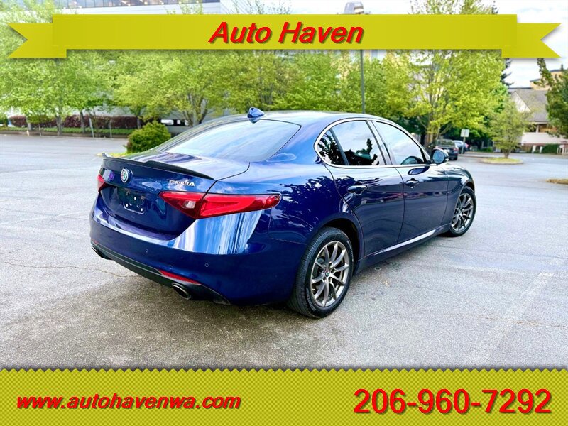 Used 2017 Alfa Romeo Giulia AWD image 7