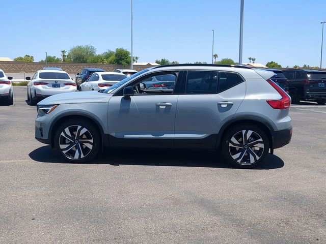 Certified 2025 Volvo XC40 B5 Plus w/ Climate Package image 10