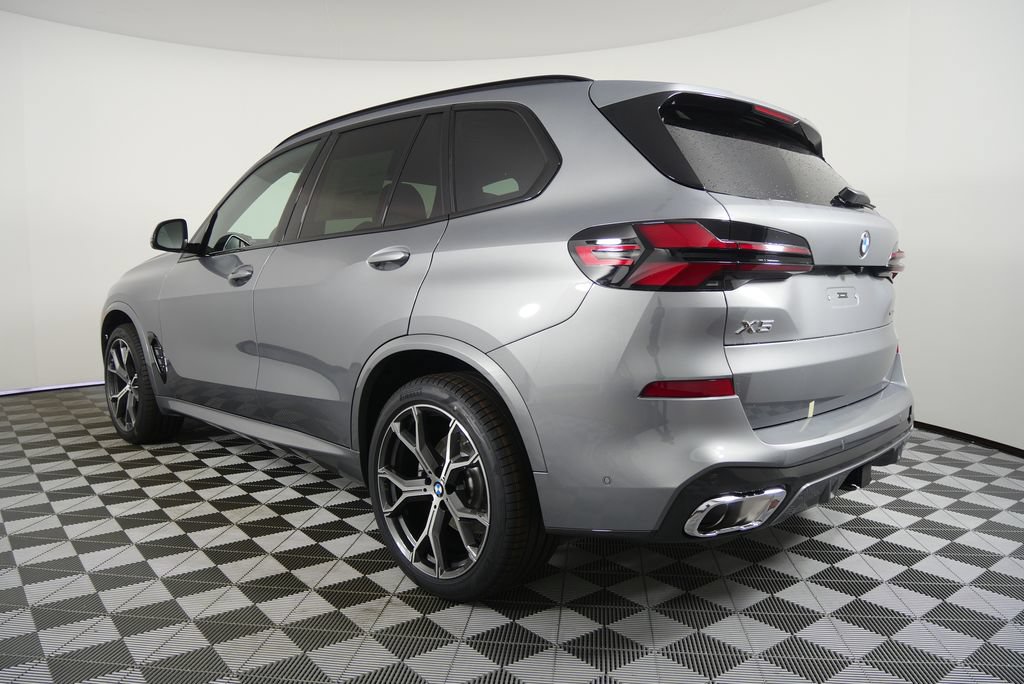 Used 2026 BMW X5 xDrive40i w/ M Sport Package AWD/4WD image 4