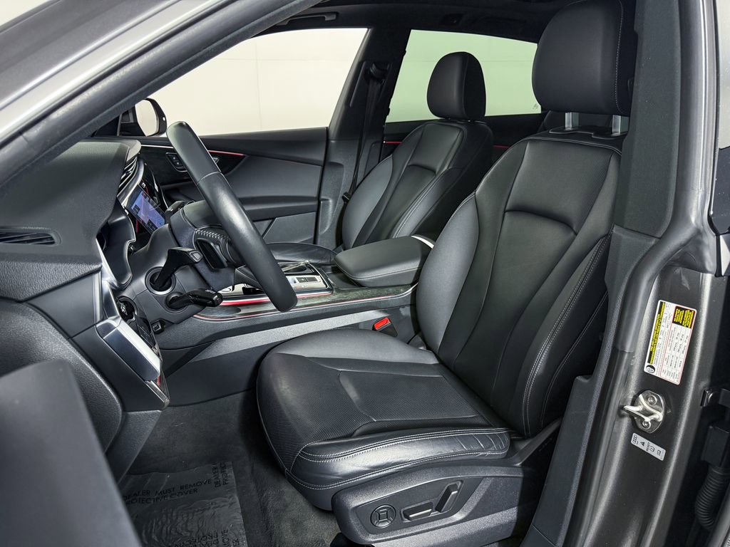 Used 2019 Audi Q8 Premium Plus w/ Premium Plus image 14