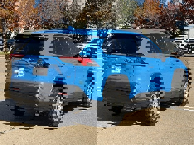 Certified 2020 Toyota RAV4 LE image 4