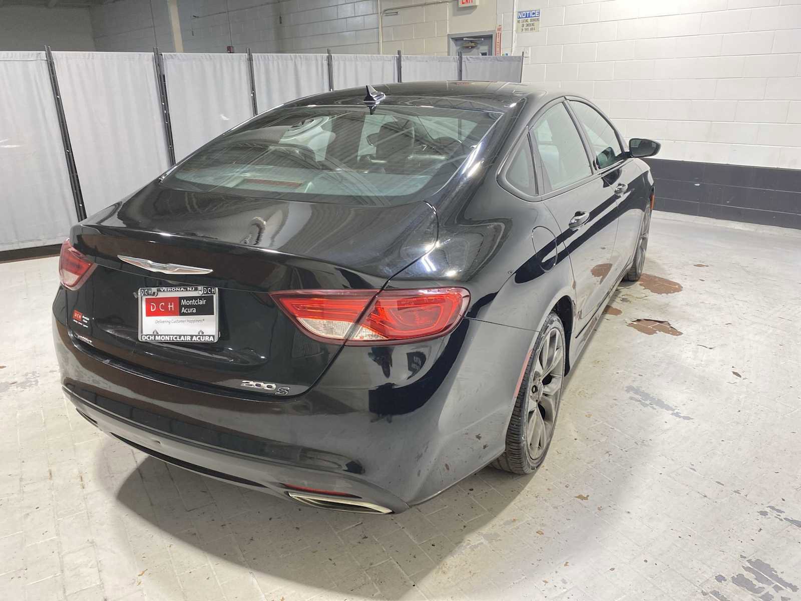 Used 2015 Chrysler 200 S w/ Navigation & Sound Group I image 26